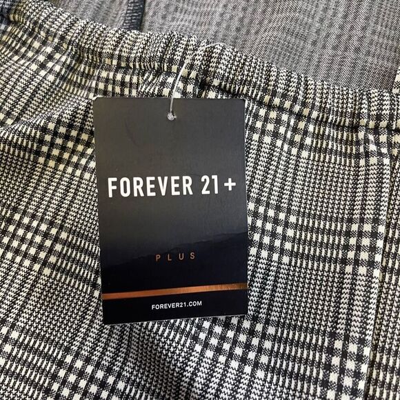 NWT Forever 21 Plus Cami Dress Plaid Knit XL Black White - Picture 3 of 12